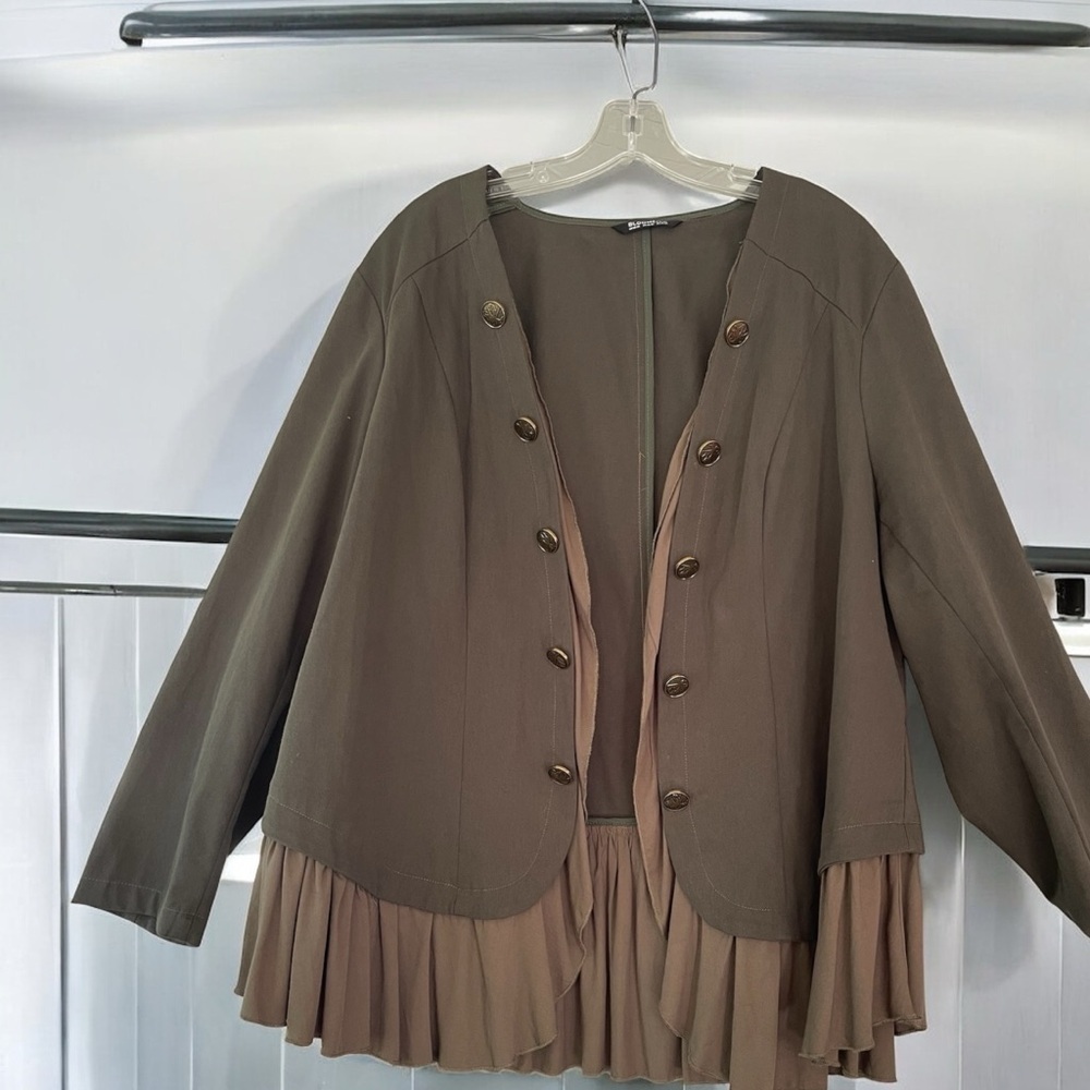 Bloomchic open front jacket, size 22-24, cotton, missing 1 button on the back